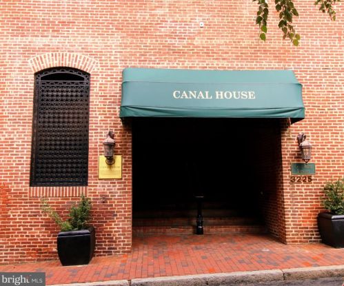 3225 Grace St, Washington DC  20007-3641 exterior