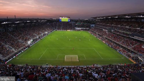 1301 Delaware Ave, Washington DC  20024-3929 exterior