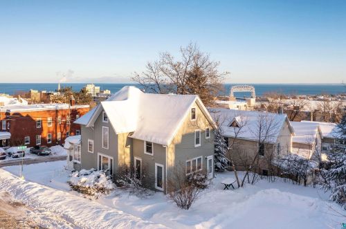 227 7 Ave, Duluth MN 55806-2413 exterior