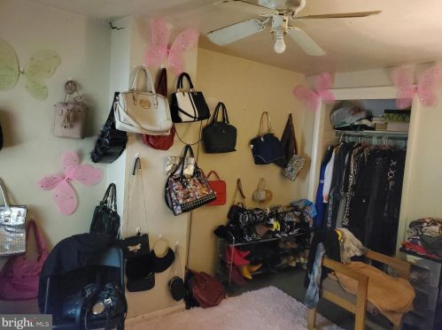 328 7 St, Chester PA 19013-4202 exterior