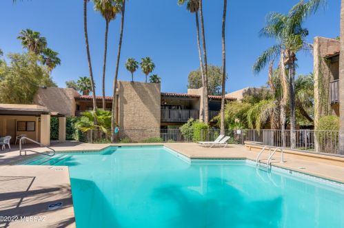 556 Dodge Blvd, Tucson AZ  85716-5162 exterior