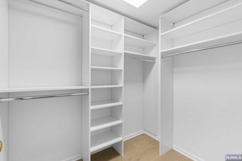 102 Adams Ct, Edgewater NJ 07020-1654 exterior