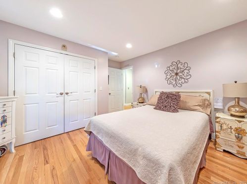 145 Howe Rd, New Britain CT 06053-1316 exterior