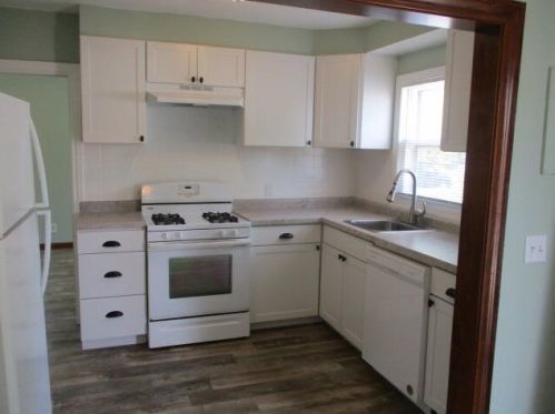 311 Walter St, Grand Rapids MI 49548-3243 exterior