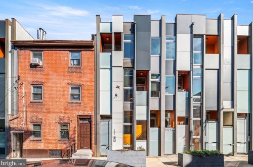 151 Laurel St, Philadelphia PA  19123-2315 exterior