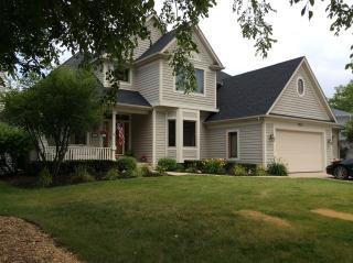 1639 Merle Dr, Aurora, IL 60502-9631