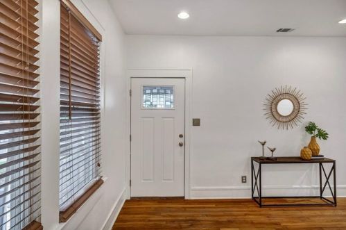 1303 6th St, Austin TX  78704 exterior