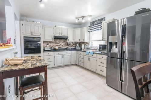 56 1st St, Perth Amboy NJ 08861-4333 exterior