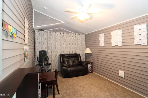 324 Lincoln Lk Ave, Lowell MI 49331-8540 exterior