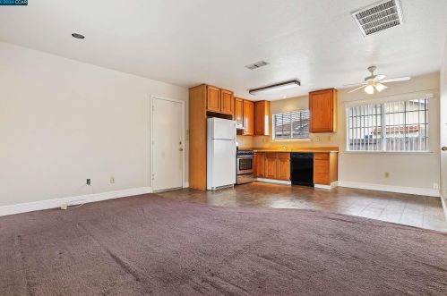 3913 Joan Ave, Concord CA 94521-2542 exterior