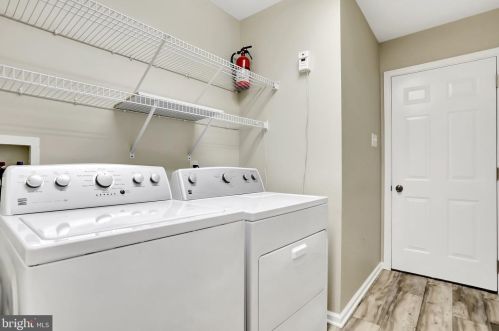 10 Lexington Dr, Hanover PA 17331-8657 exterior