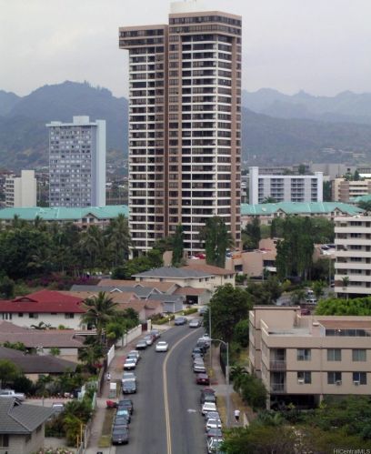 5333 Likini St, Honolulu HI  96818-1762 exterior