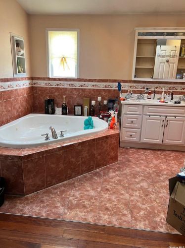 1851 Joshuas Path, Central Islip, NY 11722-1814