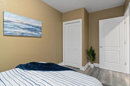 2540 Booth St, Milwaukee WI 53212-2907 exterior