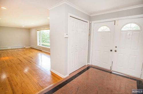 96 Holland Ave, Demarest NJ  07627-2714 exterior