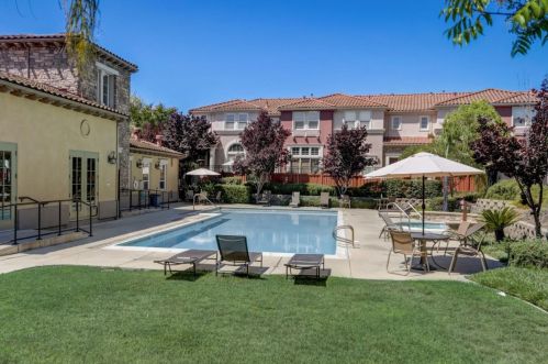 227 Vista Roma Way, San Jose CA 95136-4444 exterior