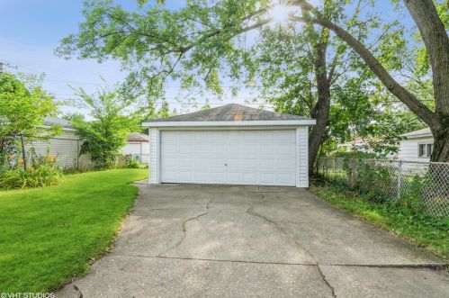 12611 Elizabeth St, Chicago IL  60827-6110 exterior