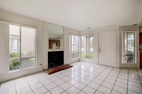 5221 Perkins Rd, Oxnard CA 93033-8358 exterior