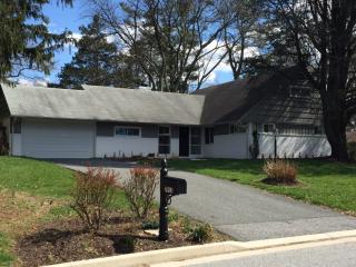 7913 Long Meadow Rd, Baltimore, MD 21208-3021