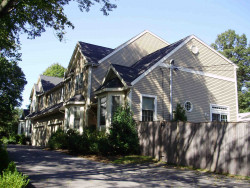 77 Bourne St, Newton, MA 02466-1707