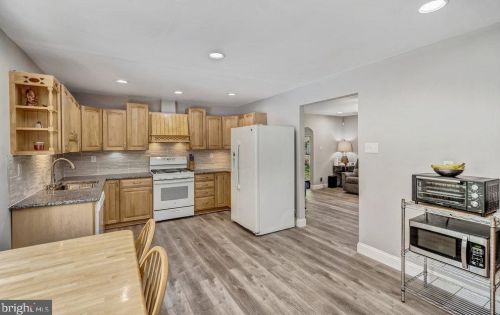 321 Mohawk Trl, Browns Mills NJ  08015-6301 exterior