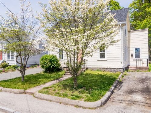 116 Walnut St, Quincy MA  02169-6827 exterior