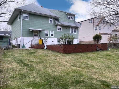 613 Bryant Ave, Teaneck, NJ 07666-6501