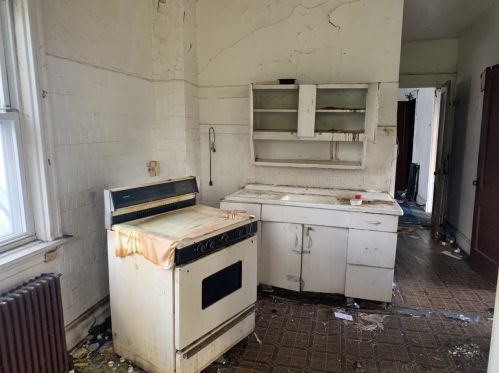 6915 Racine Ave, Chicago IL 60636-3508 exterior