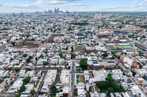 2570 Emerald St, Philadelphia PA 19134-2010 exterior