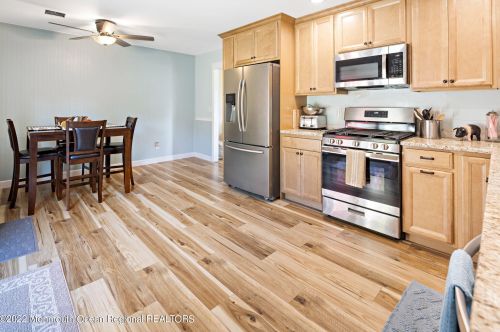 626 Berkeley Ave, Berkeley Township NJ 08721-3703 exterior