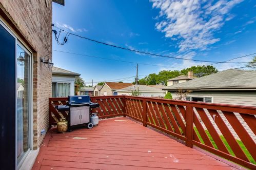 6221 Kildare Ave, Chicago IL 60803-2109 exterior