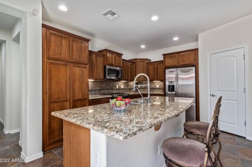 28705 21st Ave, Phoenix AZ 85027-3419 exterior