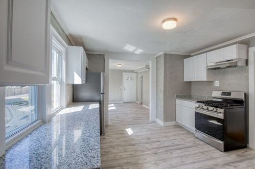 509 Newbury St, Springfield MA  01104-1251 exterior