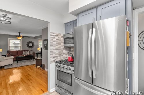 1243 Northlawn St, Grand Rapids MI 49505-3866 exterior