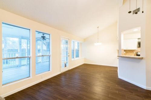 5118 Vlg Spg Dr, Humble TX exterior