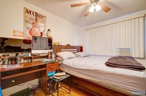 450 Kipp Ave, Hasbrouck Heights NJ 07604-1217 exterior