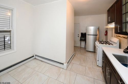 15 3 St, Paterson NJ 07506-1844 exterior