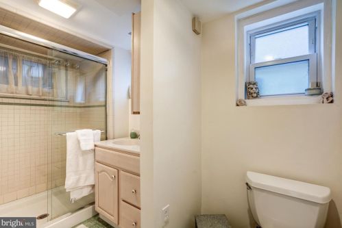 3240 Livingston St, Washington DC 20015-1756 exterior