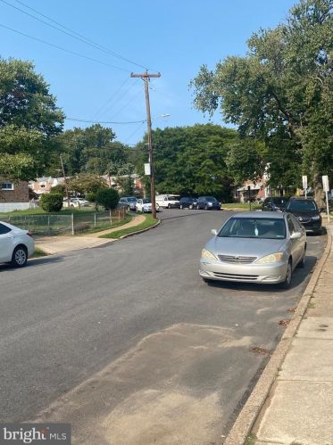 216 Tribet Pl, Darby, PA 19023-3120