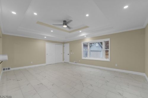 114 Woodlawn Ave, Bridgewater NJ 08807-2031 exterior