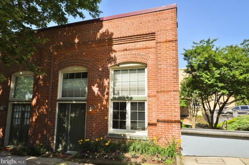 844 29th St, Philadelphia, PA 19130-1142