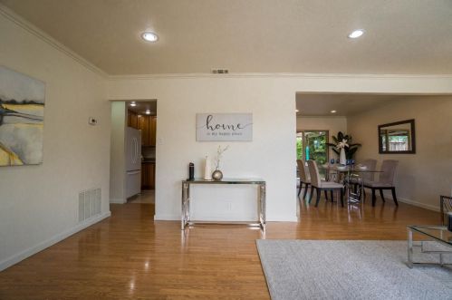 2067 Evelyn Ave, San Jose CA 95122-1611 exterior