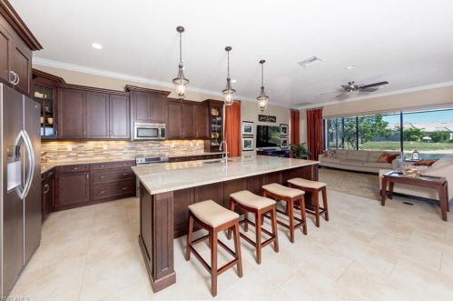 1597 Serrano Cir, Naples, FL 34105-4955