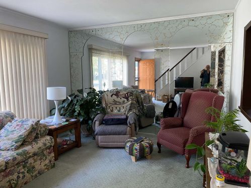 48 Carl St, Valley Stream, NY 11580-4012