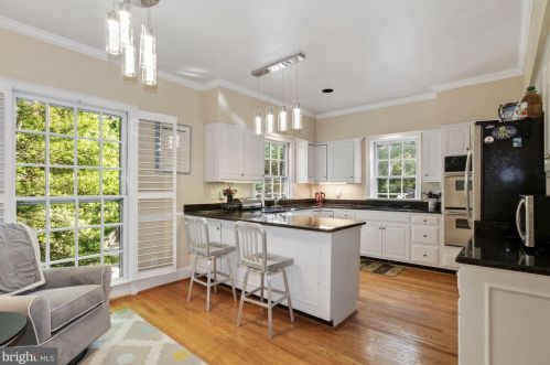 3711 Ingomar St, Washington DC 20015-1819 exterior