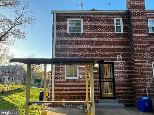 11929 Centerhill St, Silver Spring MD 20902-1155 exterior