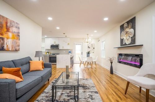 1430 Centra Villa Dr, Atlanta GA  30311-3426 exterior