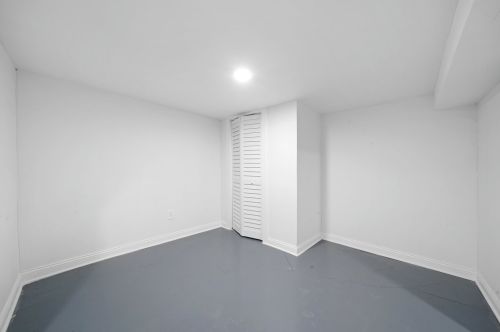 2102 71st St, Chicago IL  60649-2104 exterior