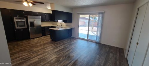 813 Cheryl Dr, Phoenix AZ 85028-4412 exterior