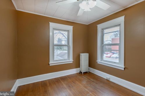 935 Maple Ave, Lancaster PA 17602-2317 exterior